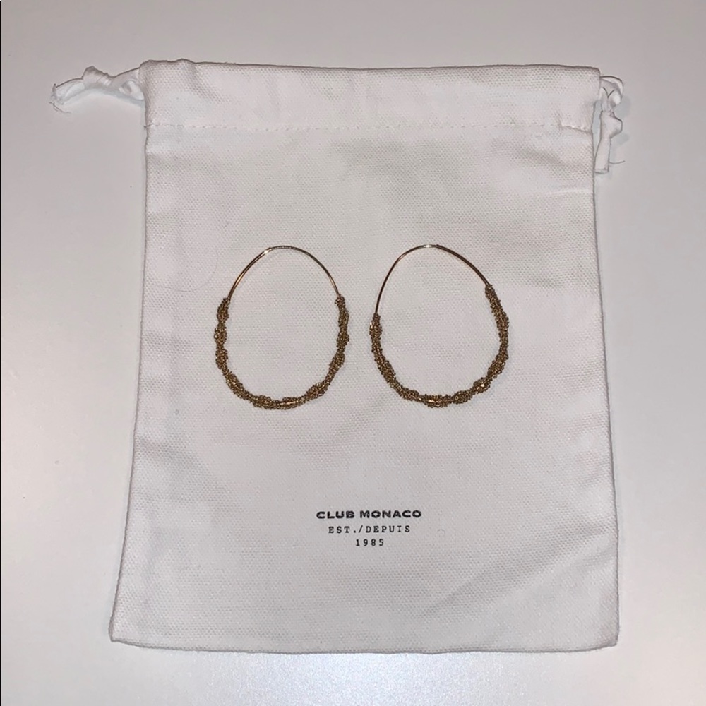 Gold hoop mesh earrings